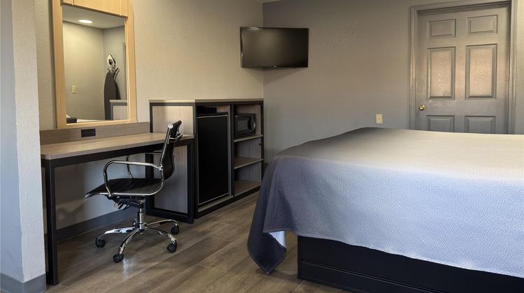 Americas Best Value Inn Room