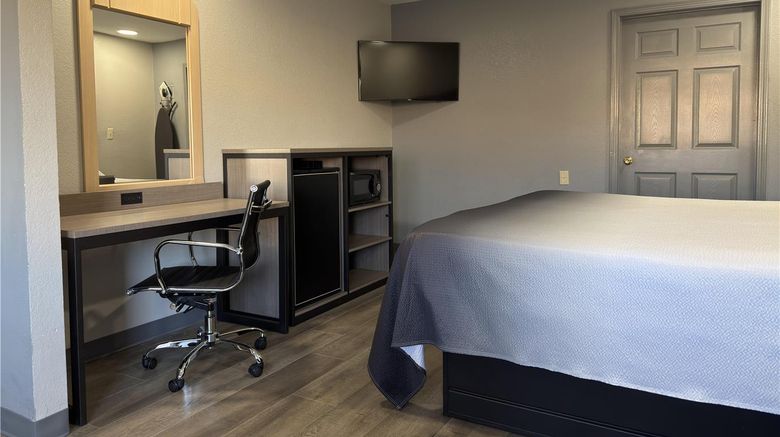 <b>Americas Best Value Inn Room</b>. Images powered by <a href="https://iceportal.shijigroup.com/" title="IcePortal" target="_blank">IcePortal</a>.