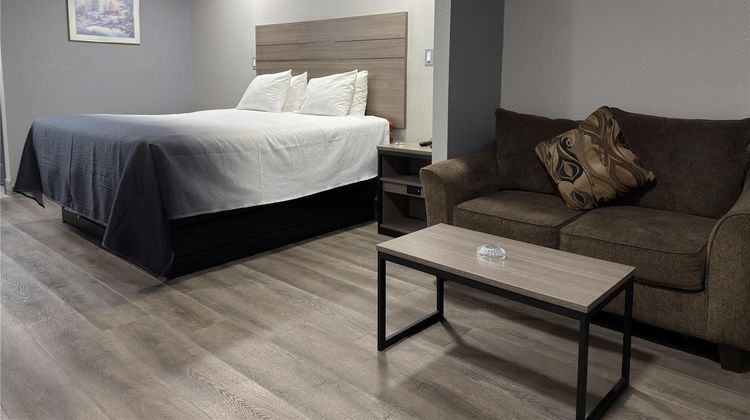 Americas Best Value Inn Room