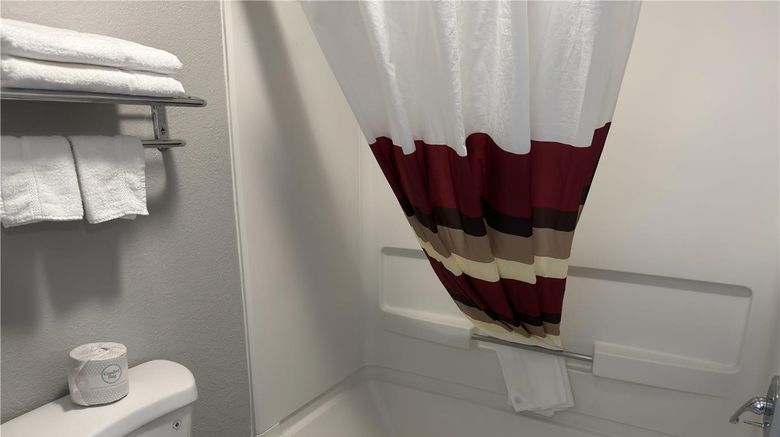 <b>Americas Best Value Inn Room</b>. Images powered by <a href="https://iceportal.shijigroup.com/" title="IcePortal" target="_blank">IcePortal</a>.