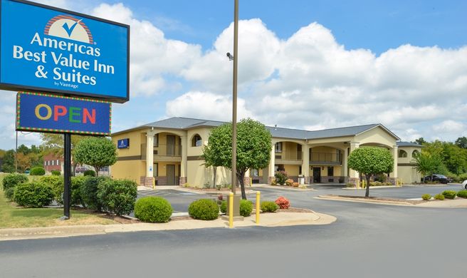 Americas Best Value Inn and Suites Exterior