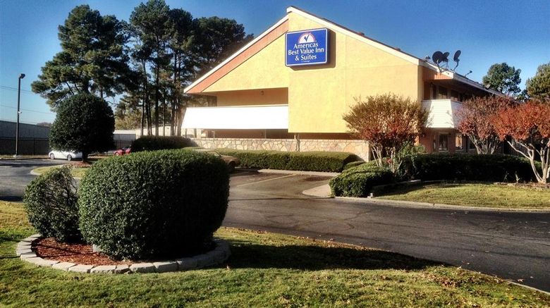 <b>Americas Best Value Inn & Suites Exterior</b>. Images powered by <a href="https://iceportal.shijigroup.com/" title="IcePortal" target="_blank">IcePortal</a>.