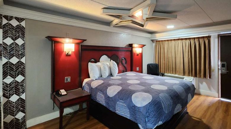 <b>Americas Best Value Inn & Suites Suite</b>. Images powered by <a href="https://iceportal.shijigroup.com/" title="IcePortal" target="_blank">IcePortal</a>.