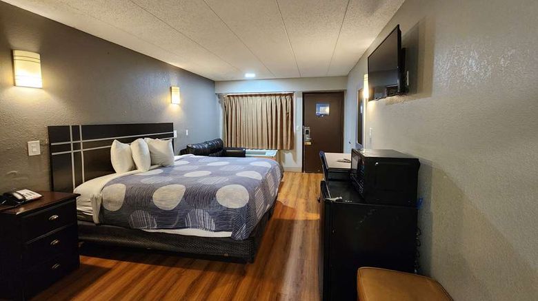 <b>Americas Best Value Inn & Suites Room</b>. Images powered by <a href="https://iceportal.shijigroup.com/" title="IcePortal" target="_blank">IcePortal</a>.