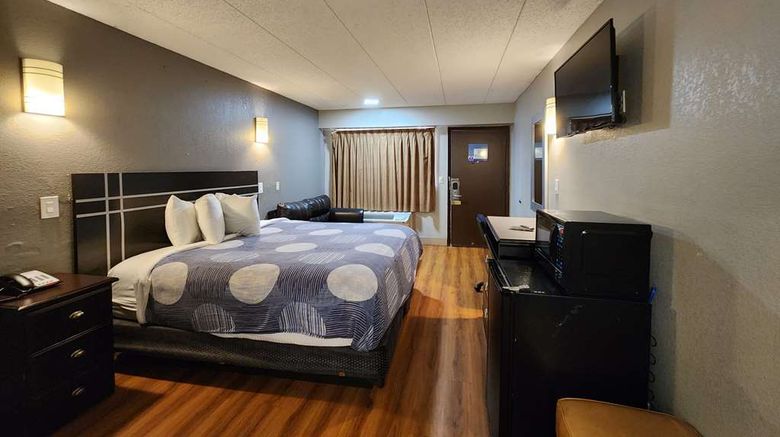 <b>Americas Best Value Inn & Suites Room</b>. Images powered by <a href="https://iceportal.shijigroup.com/" title="IcePortal" target="_blank">IcePortal</a>.