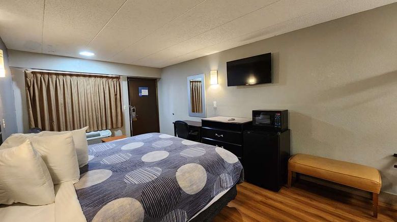 <b>Americas Best Value Inn & Suites Room</b>. Images powered by <a href="https://iceportal.shijigroup.com/" title="IcePortal" target="_blank">IcePortal</a>.