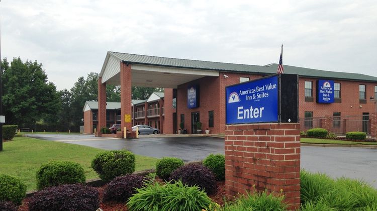 Americas Best Value Inn & Suites Exterior