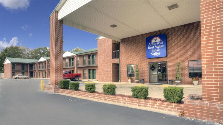 Americas Best Value Inn & Suites Exterior