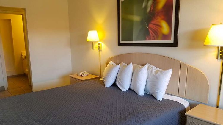 Americas Best Value Inn Eloy Room