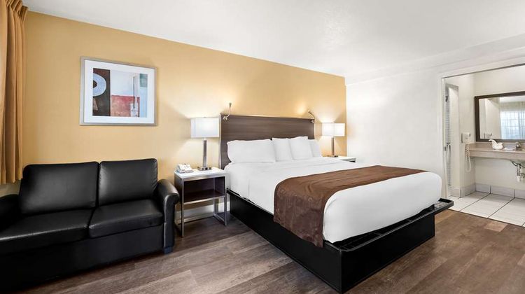 Americas Best Value Inn & Suites Room