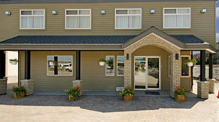 Canadas Best Value Inn Exterior