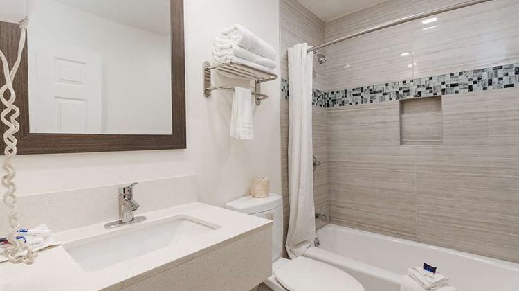 Americas Best Value Inn & Suites Anaheim Room