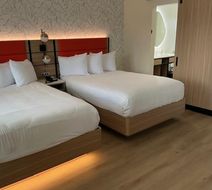 Americas Best Value Inn & Suites Anaheim Room
