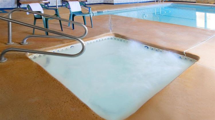 Americas Best Value Inn & Suites Pool