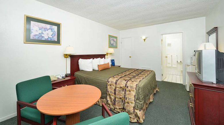 <b>Americas Best Value Inn Chico Room</b>. Images powered by <a href="https://iceportal.shijigroup.com/" title="IcePortal" target="_blank">IcePortal</a>.