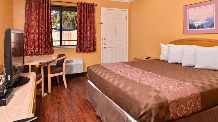 Americas Best Value Inn & Sts Clearlake Room