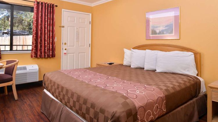 Americas Best Value Inn & Sts Clearlake Room
