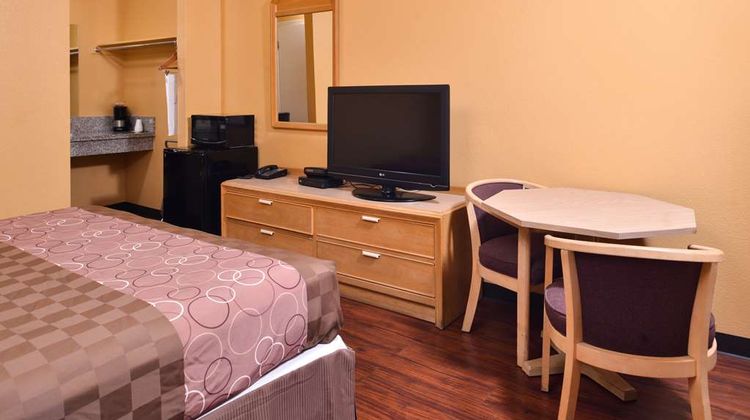 Americas Best Value Inn & Sts Clearlake Room