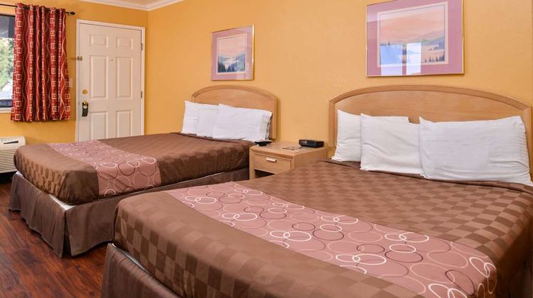 Americas Best Value Inn & Sts Clearlake Room