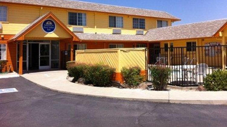 OYO Hotel Dunnigan I-5 West Exterior