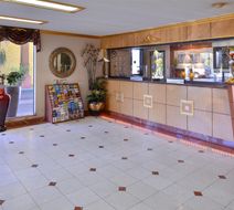 Americas Best Value Inn & Suites Fontana Lobby