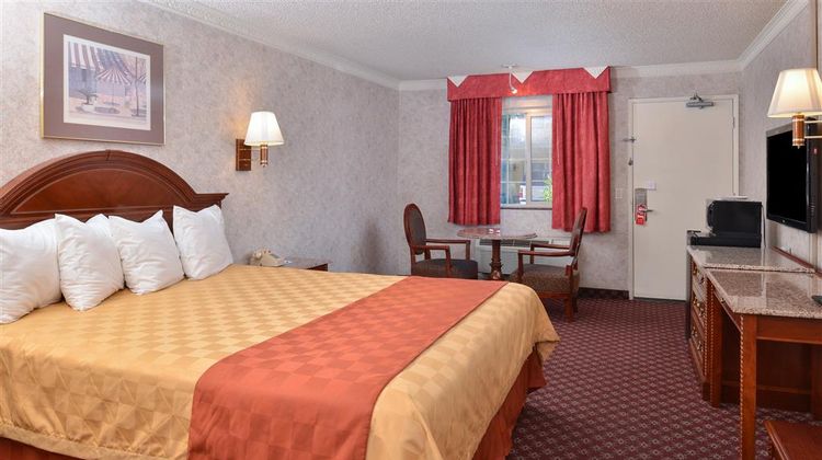Americas Best Value Inn & Suites Fontana Suite