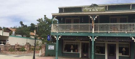 Americas Best Value Inn Royal Carriage Exterior