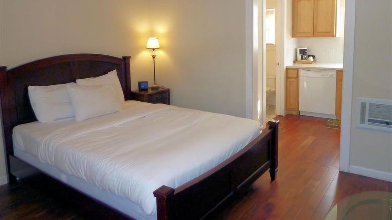 <b>Americas Best Value Inn Royal Carriage Room</b>. Images powered by <a href="https://iceportal.shijigroup.com/" title="IcePortal" target="_blank">IcePortal</a>.