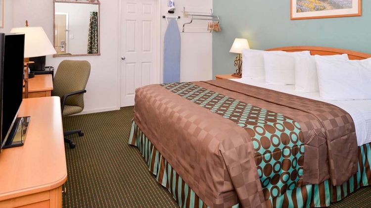 Americas Best Value Inn Room