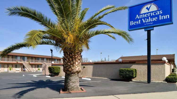 Americas Best Value Inn Exterior