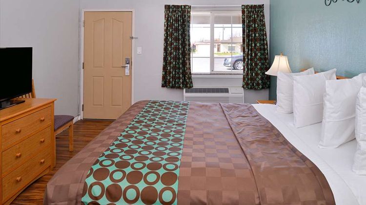 Americas Best Value Inn Room