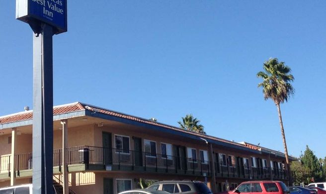 Americas Best Value Inn Exterior