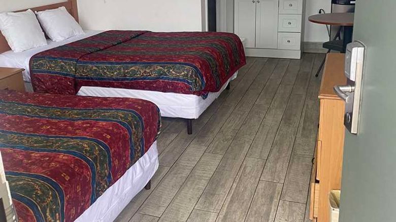 <b>Americas Best Value Inn Room</b>. Images powered by <a href="https://iceportal.shijigroup.com/" title="IcePortal" target="_blank">IcePortal</a>.
