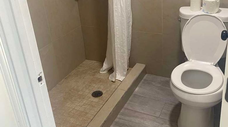 <b>Americas Best Value Inn Room</b>. Images powered by <a href="https://iceportal.shijigroup.com/" title="IcePortal" target="_blank">IcePortal</a>.