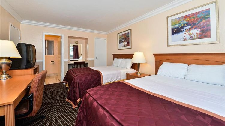 Econo Lodge Oakland Room