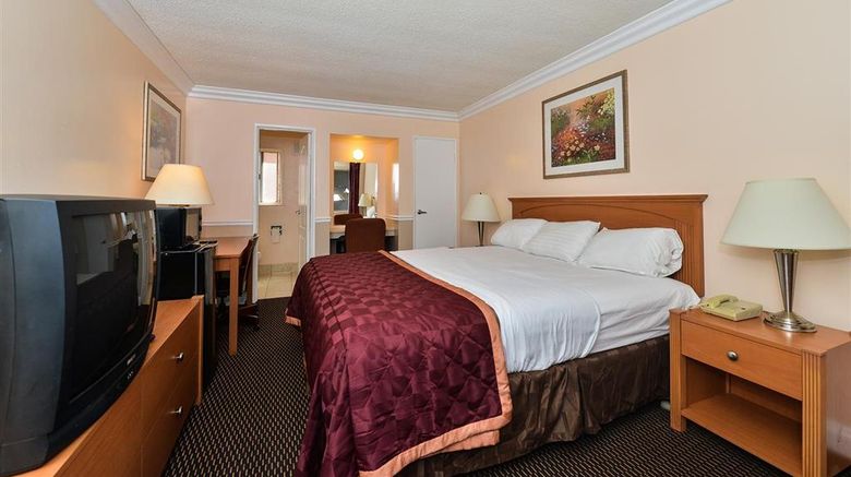 <b>Econo Lodge Oakland Room</b>. Images powered by <a href="https://iceportal.shijigroup.com/" title="IcePortal" target="_blank">IcePortal</a>.