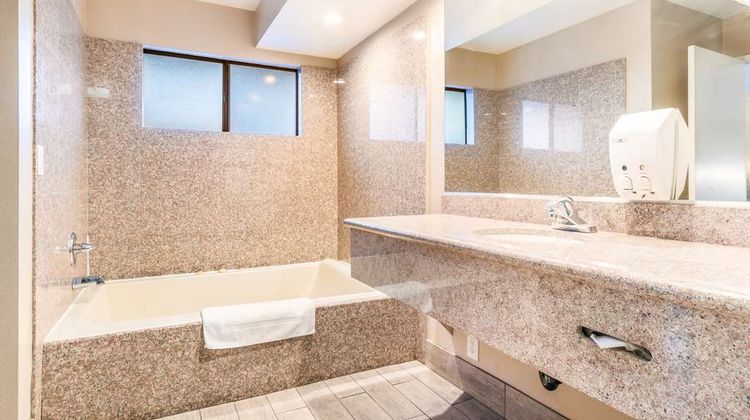 Americas Best Value Inn Room
