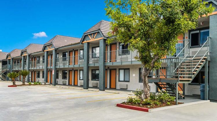 Americas Best Value Inn Exterior