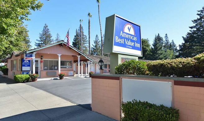 Americas Best Value Inn Sky Ranch Exterior