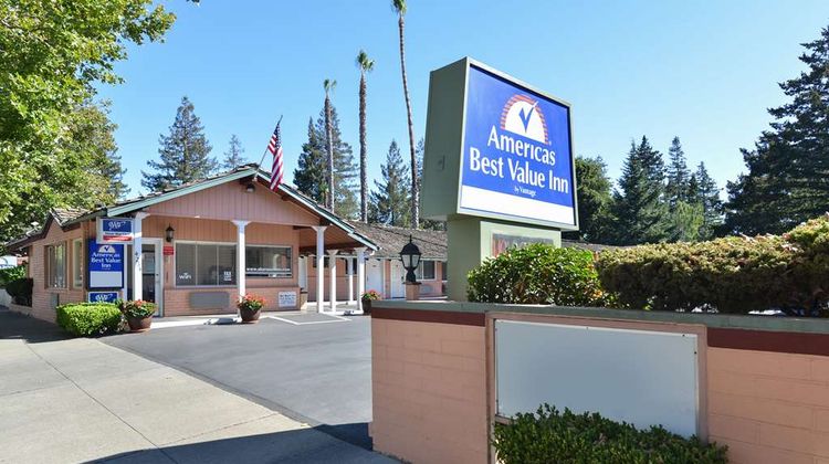 Americas Best Value Inn Sky Ranch Exterior