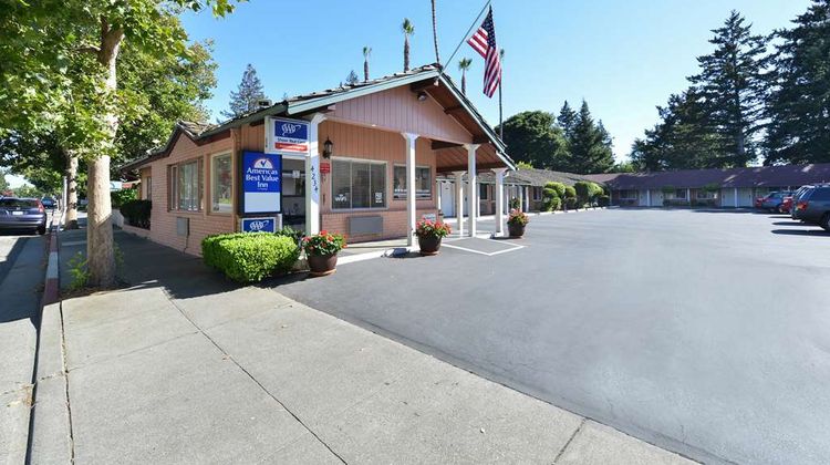 Americas Best Value Inn Sky Ranch Exterior