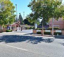 Americas Best Value Inn Sky Ranch Exterior