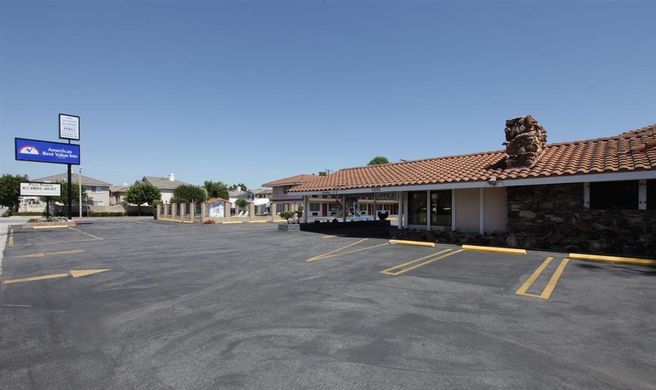 Americas Best Value Inn Exterior