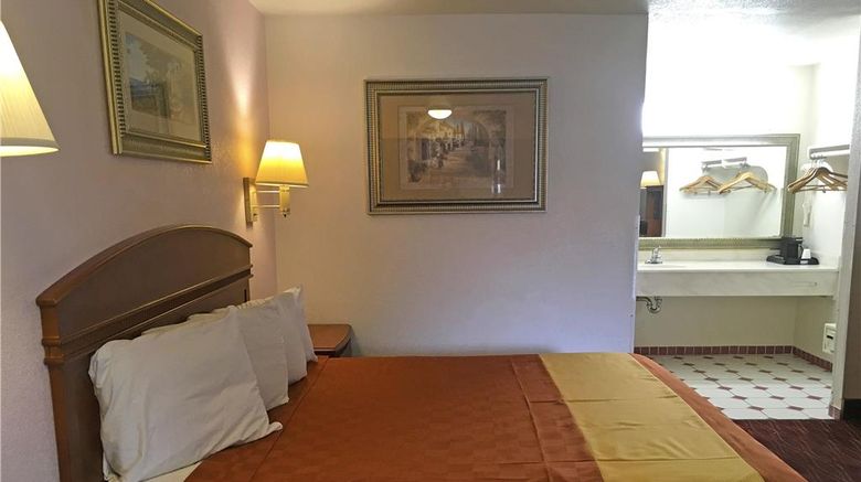 <b>Americas Best Value Inn Room</b>. Images powered by <a href="https://iceportal.shijigroup.com/" title="IcePortal" target="_blank">IcePortal</a>.