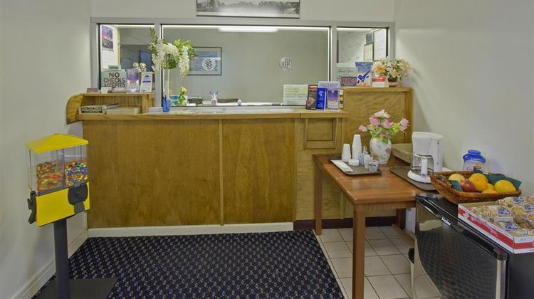 Americas Best Value Inn Lobby