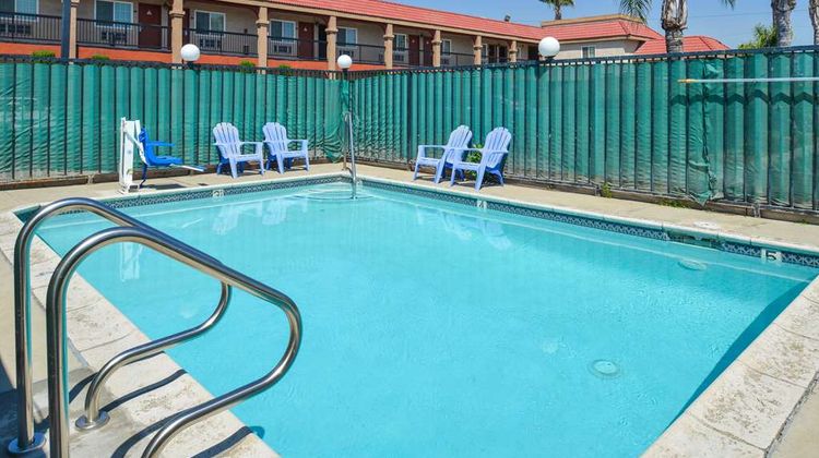 Americas Best Value Inn-Rialto Pool
