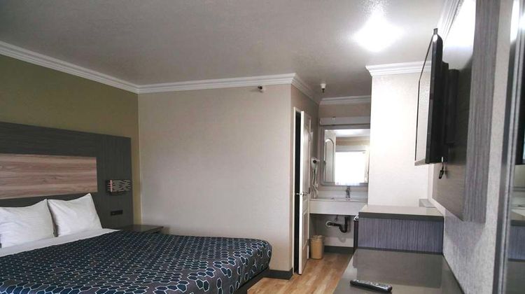 Americas Best Value Inn-Rialto Room