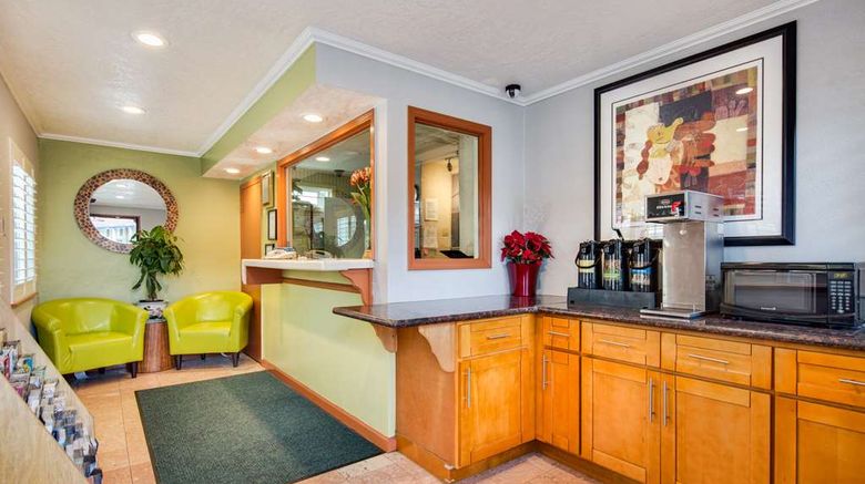 <b>Americas Best Value Inn Lobby</b>. Images powered by <a href="https://iceportal.shijigroup.com/" title="IcePortal" target="_blank">IcePortal</a>.