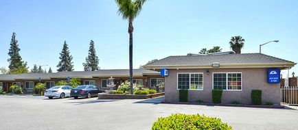 Americas Best Value Inn & Suites Exterior