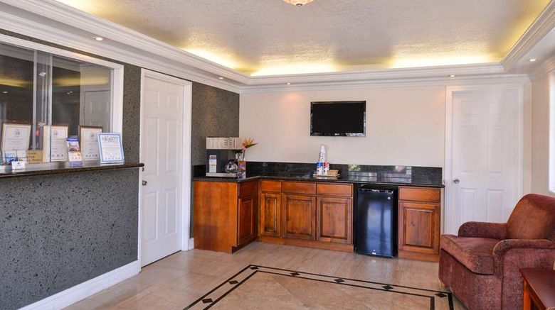<b>Americas Best Value Inn & Suites Lobby</b>. Images powered by <a href="https://iceportal.shijigroup.com/" title="IcePortal" target="_blank">IcePortal</a>.